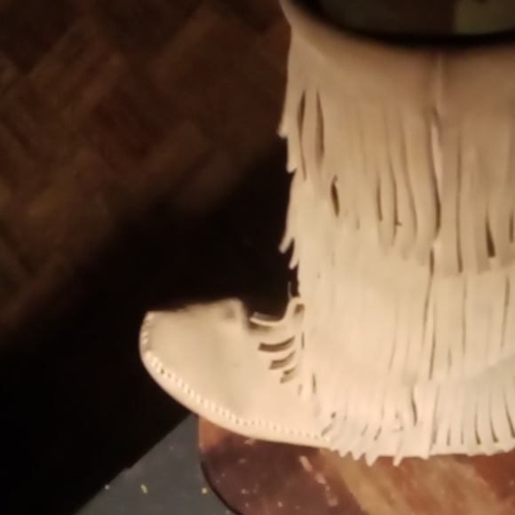 Minnetonka Boots - Picture 2 of 2